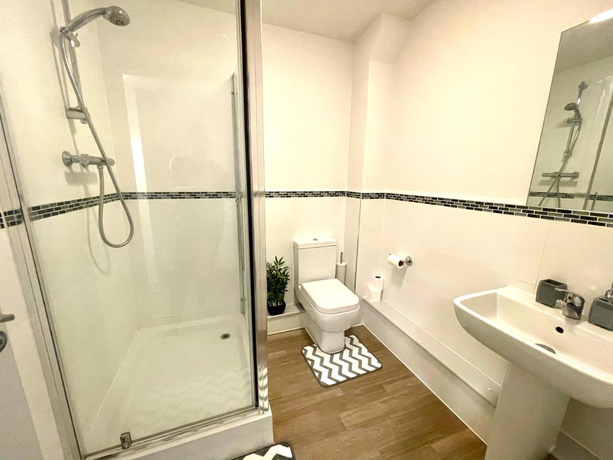 Bright & Cosy One Bedroom Apartment - 2 Beds - Perfect Base In Bishop'S Stortford Kültér fotó