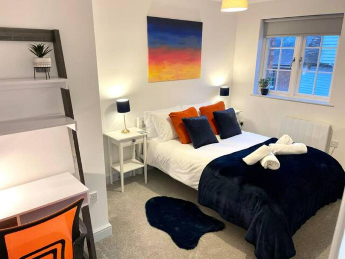 Bright & Cosy One Bedroom Apartment - 2 Beds - Perfect Base In Bishop'S Stortford Kültér fotó